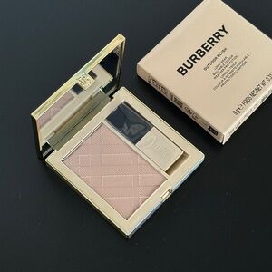 Burberry Outdoor Blush